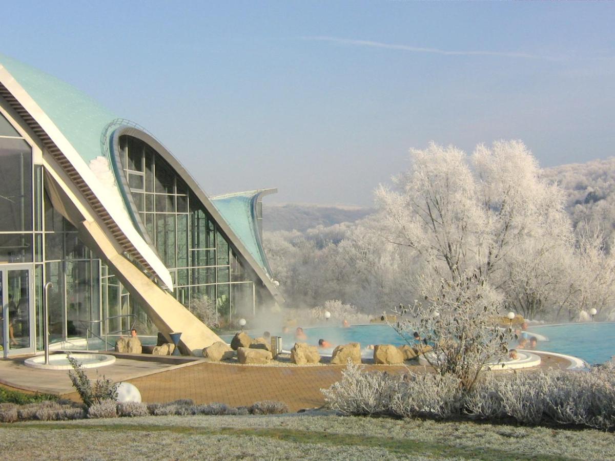 Hotel An Der Therme Бад-Зульца Екстер'єр фото